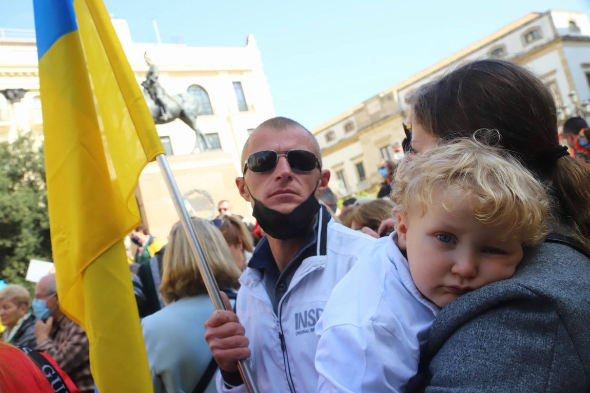 La manifestación contra la guerra en Ucrania en Córdoba, en imágenes