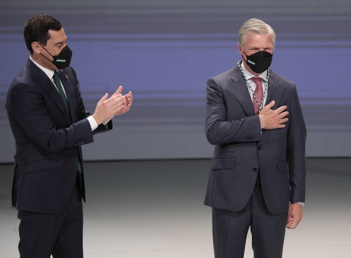 Acto de entrega de las medallas de Andalucía en el Teatro de la Maestranza de Sevilla. RAÚL DOBLADO