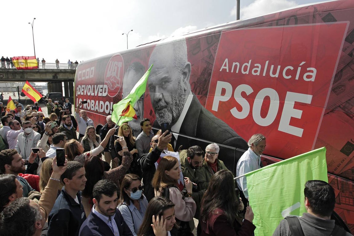 Acto público de Vox en Sevilla como alternativa a la celebración institucional del 28F. JUAN FLORES