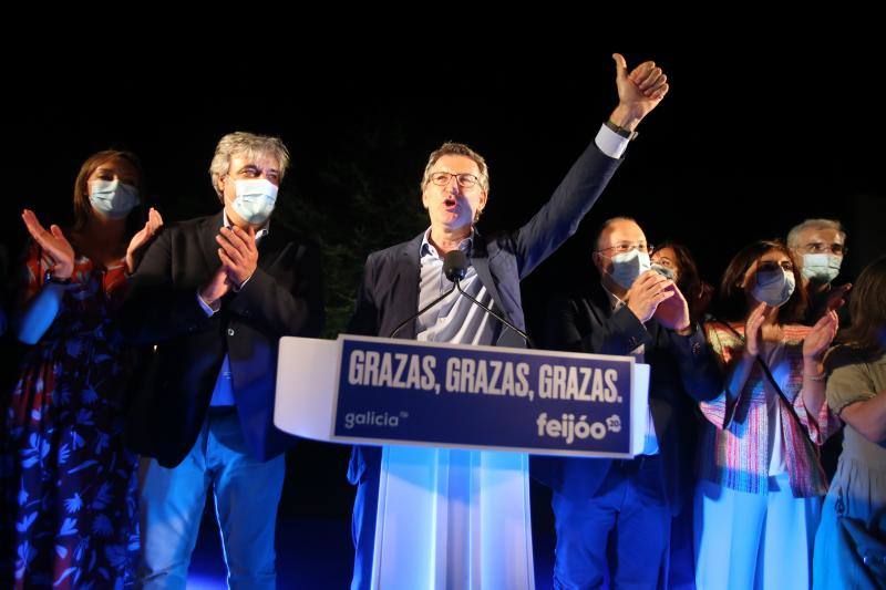 Celebración tras el cuarto triunfo en las urnas. 