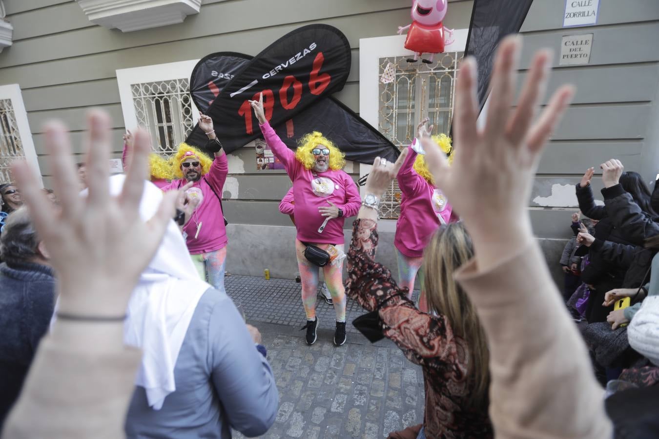 Fotos: Ambiente de Martes de Carnaval en Cádiz