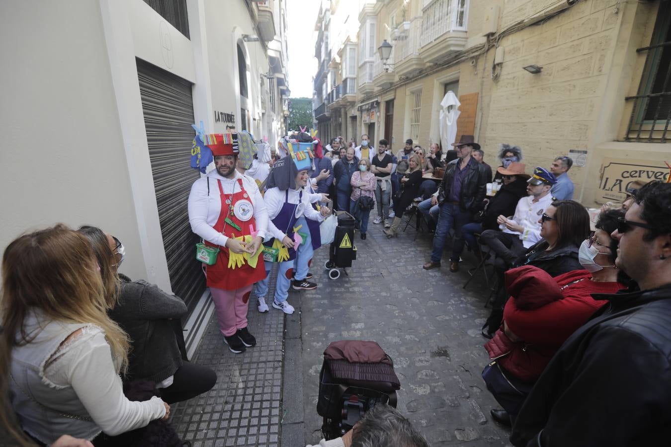 Fotos: Ambiente de Martes de Carnaval en Cádiz