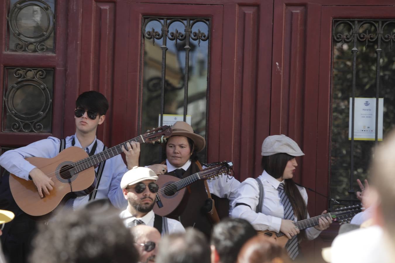 Fotos: Ambiente de Martes de Carnaval en Cádiz