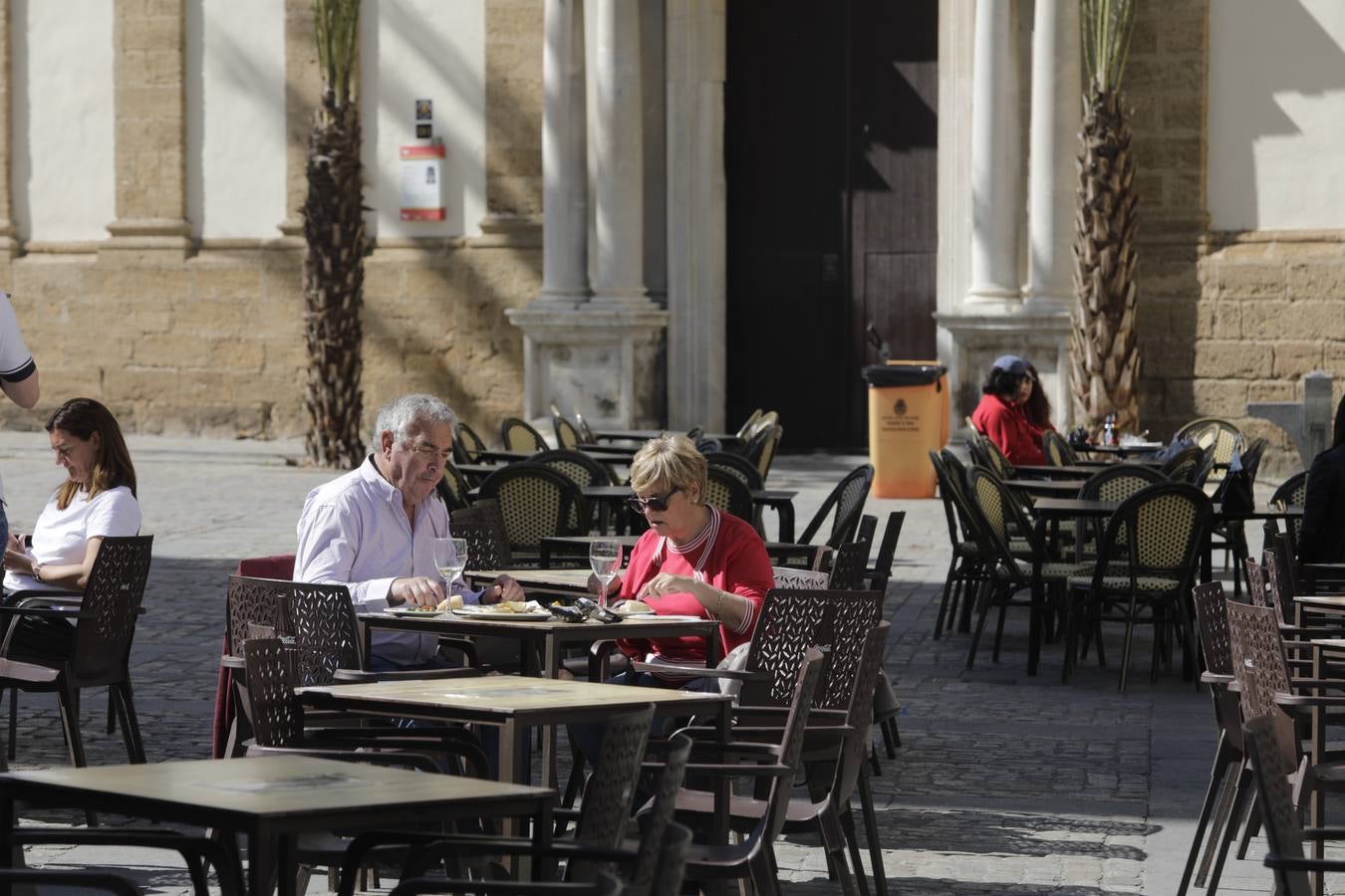 Fotos: Ambiente de Martes de Carnaval en Cádiz