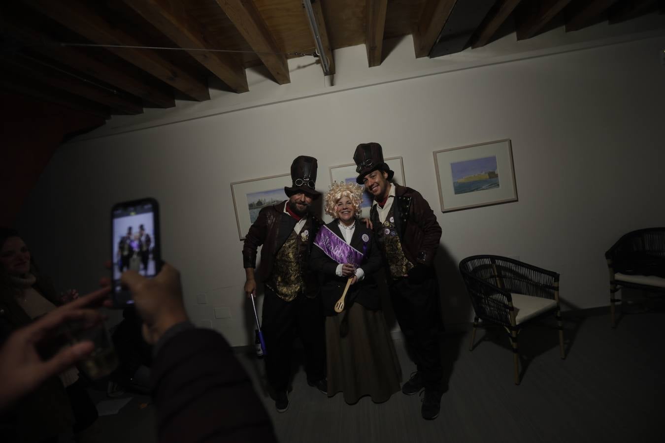 FOTOS del viernes de Carnaval: el principio del final ‘no oficial’ en Cádiz