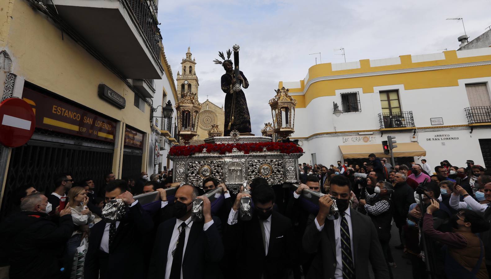 En imágenes, el Vía Crucis del Calvario en Córdoba (I)