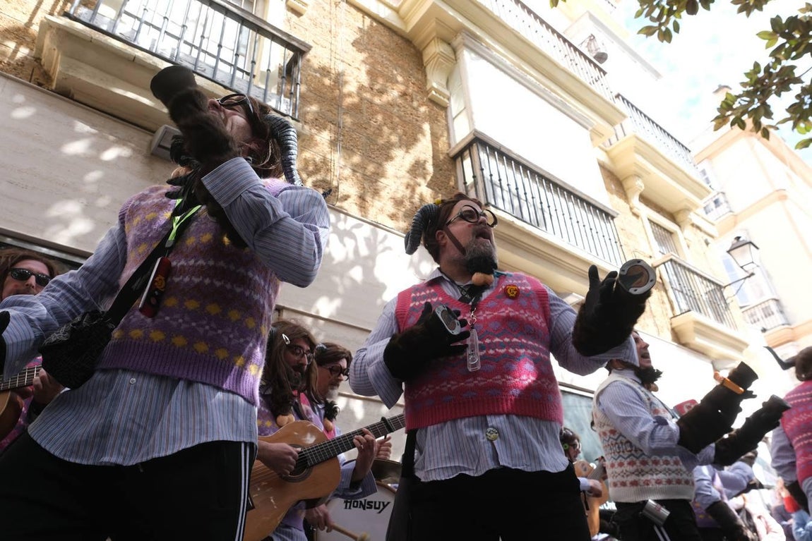 Fotos: Ambiente del segundo sábado del Carnaval ilegal de febrero