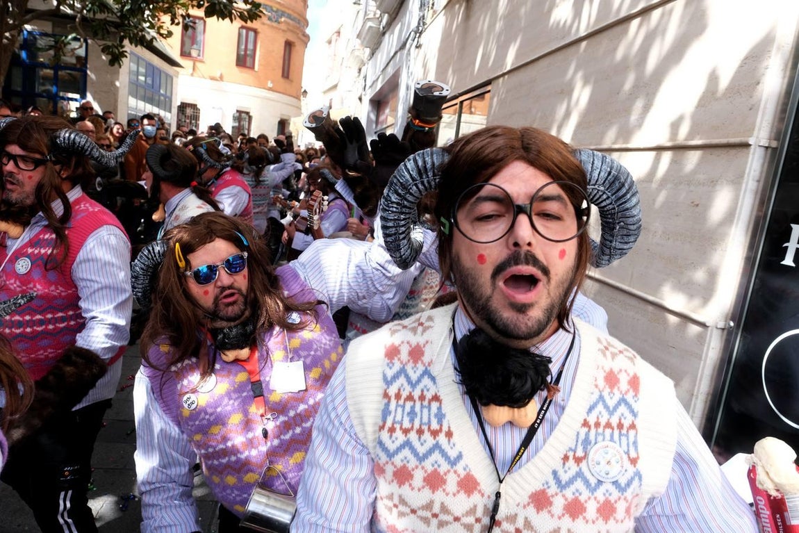 Fotos: Ambiente del segundo sábado del Carnaval ilegal de febrero