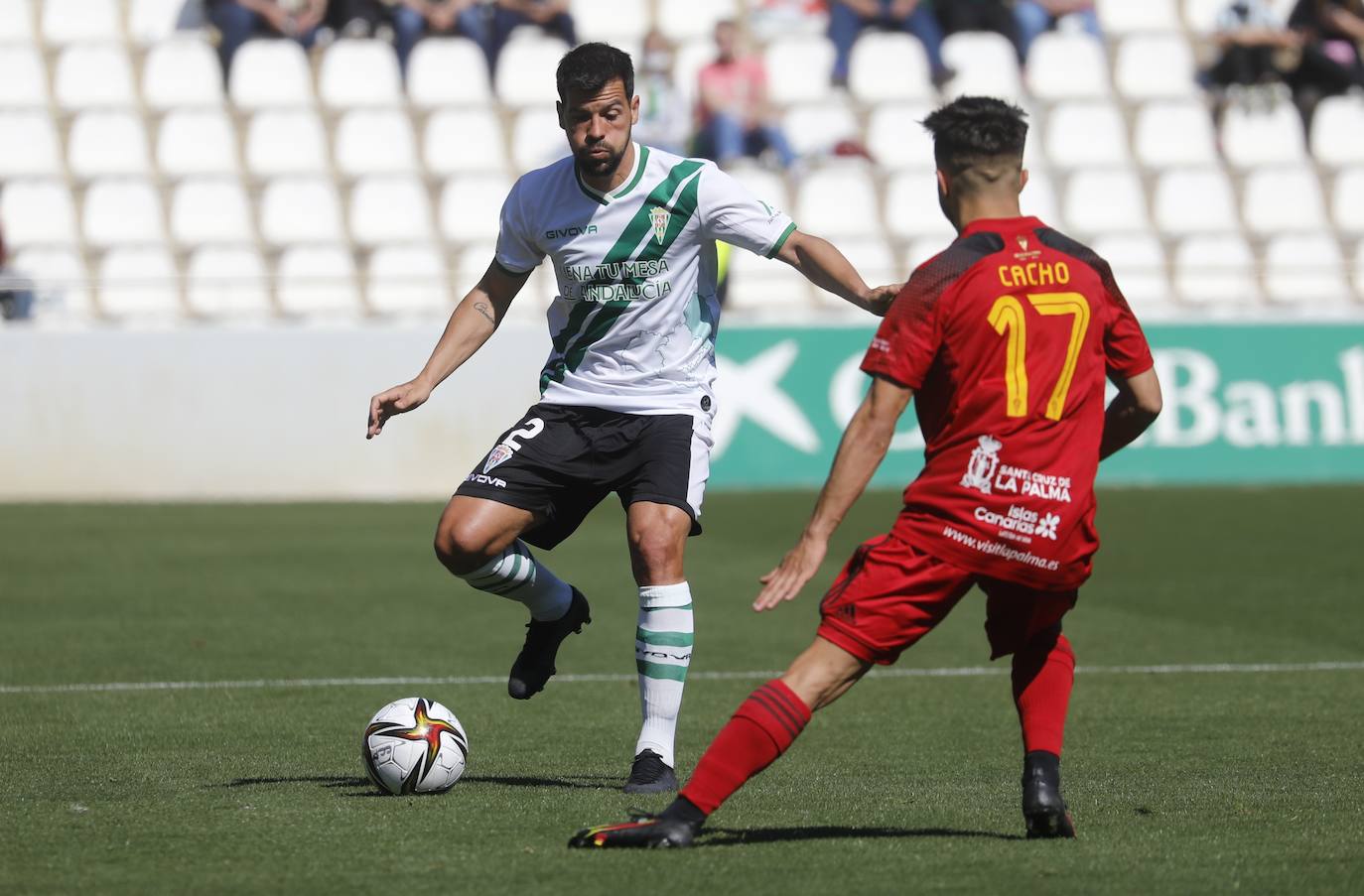 Las mejores jugadas del Córdoba CF - CD Mensajero, en imágenes