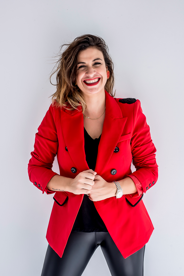 COCOLEBREL - Paula López. Paula López es fundadora y creativa de COCOLEBREL, una marca de ropa y accesorios diseñada y elaborada en España que comenzó su andadura en 2016. Accesorios y prendas para mujeres valientes que no quieren pasar desapercibidas, mujeres que quieren vestirse con una sonrisa cada día, mujeres que saben que la felicidad es una actitud.