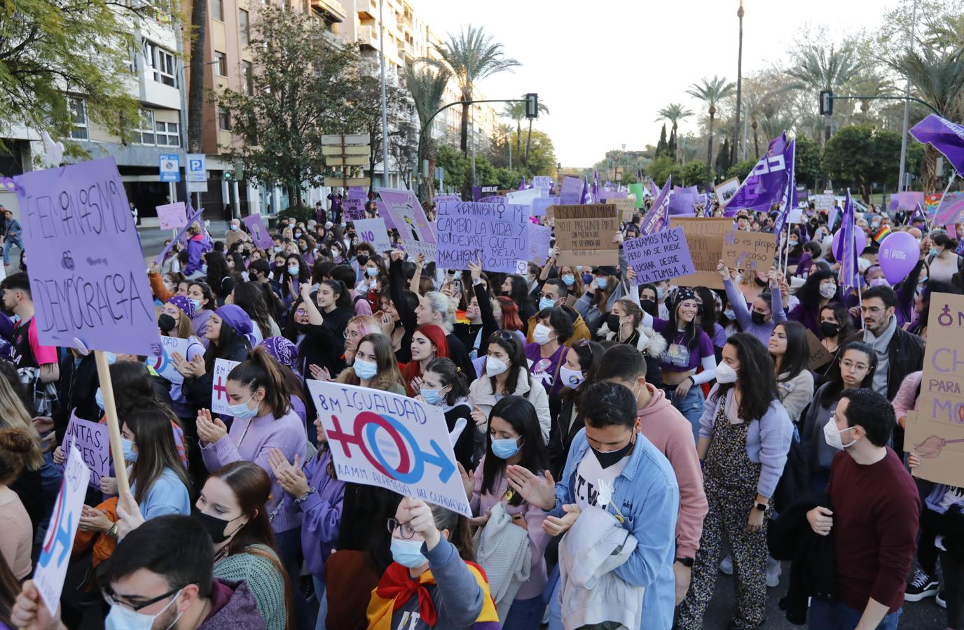 La manifestación del Día Internacional de la Mujer en Córdoba, en imágenes