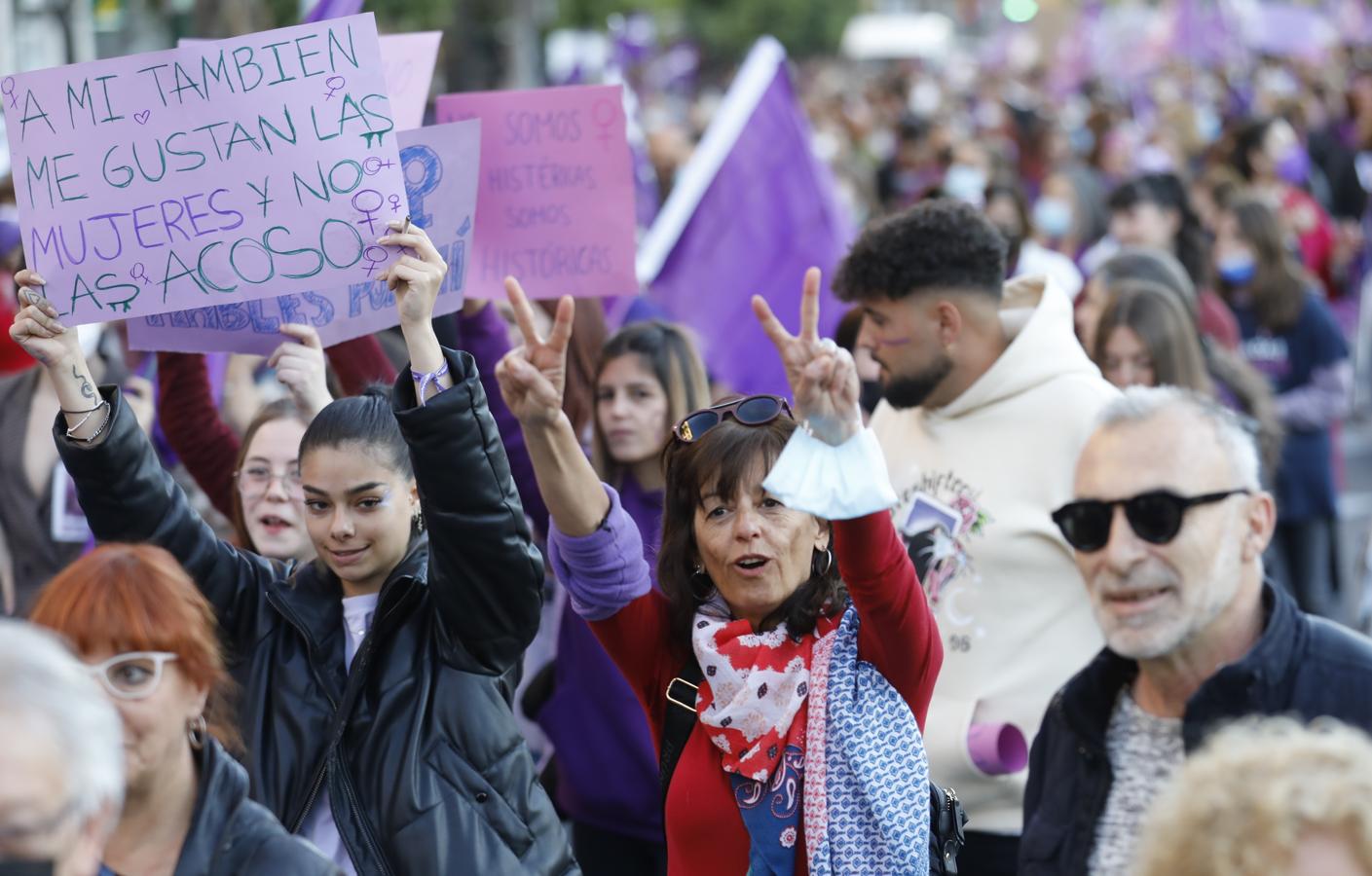 La manifestación del Día Internacional de la Mujer en Córdoba, en imágenes