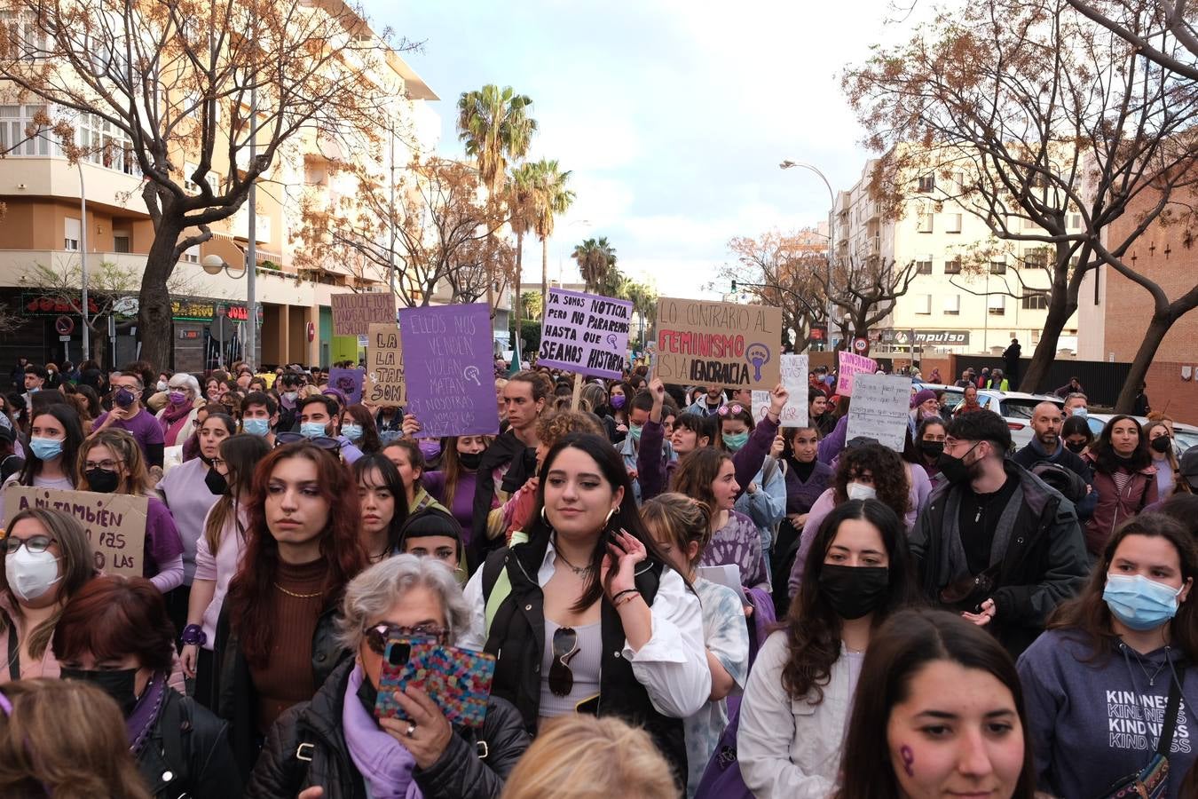 FOTOS: Marcha por el 8M en Cádiz