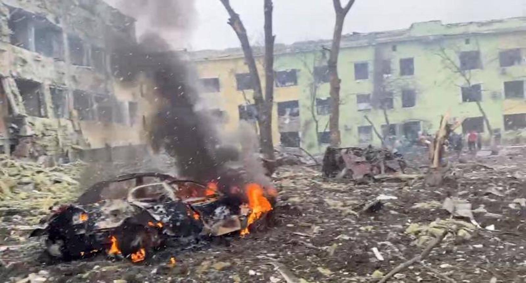 Hospital infantil en Mariúpol, totalmente destrozado por, según las autoridades ucranianas, el bombardeo de las tropas rusas. 