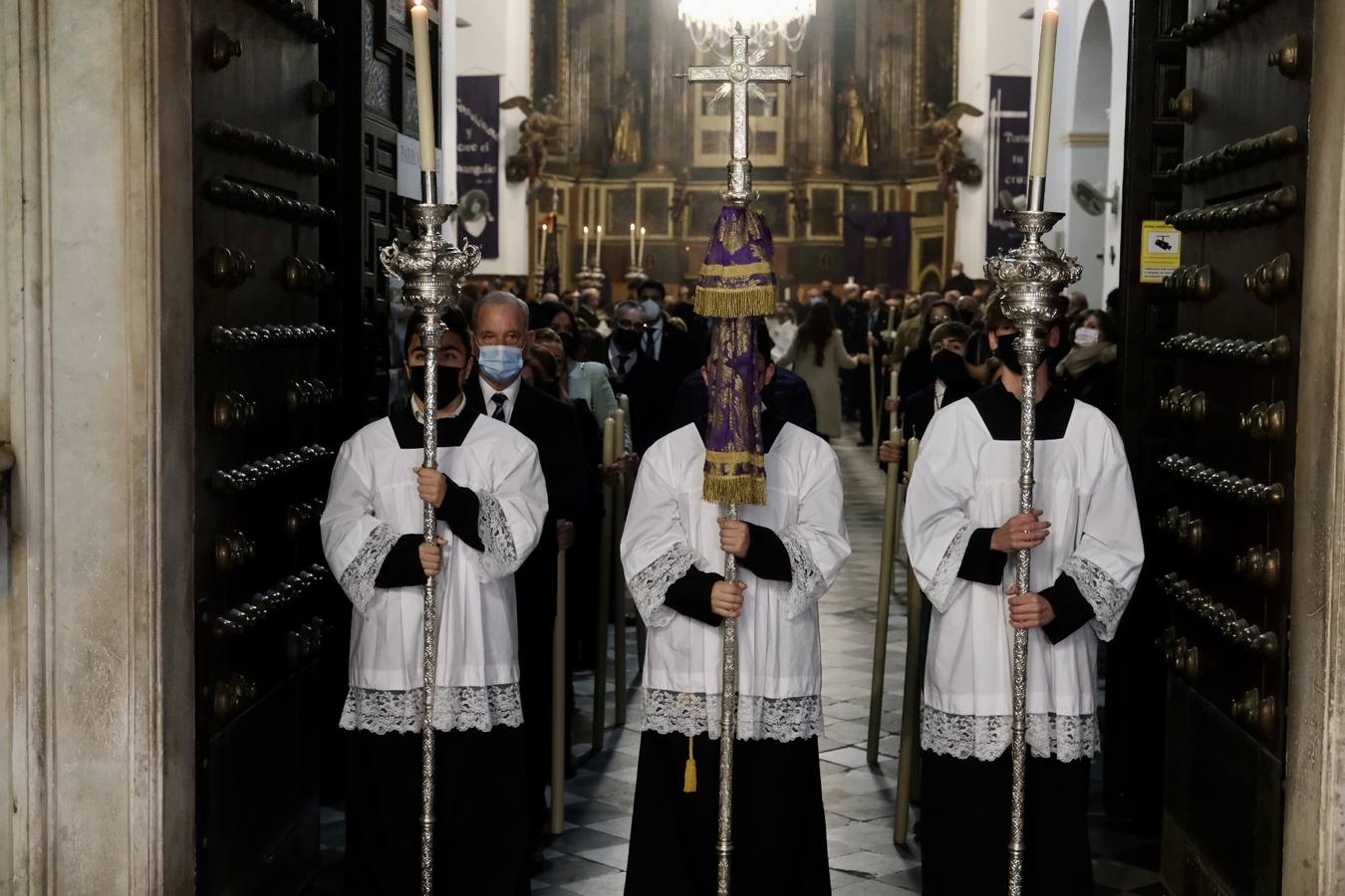 FOTOS: Vía Crucis Extraordinario de Humildad y Paciencia por las calles de Cádiz