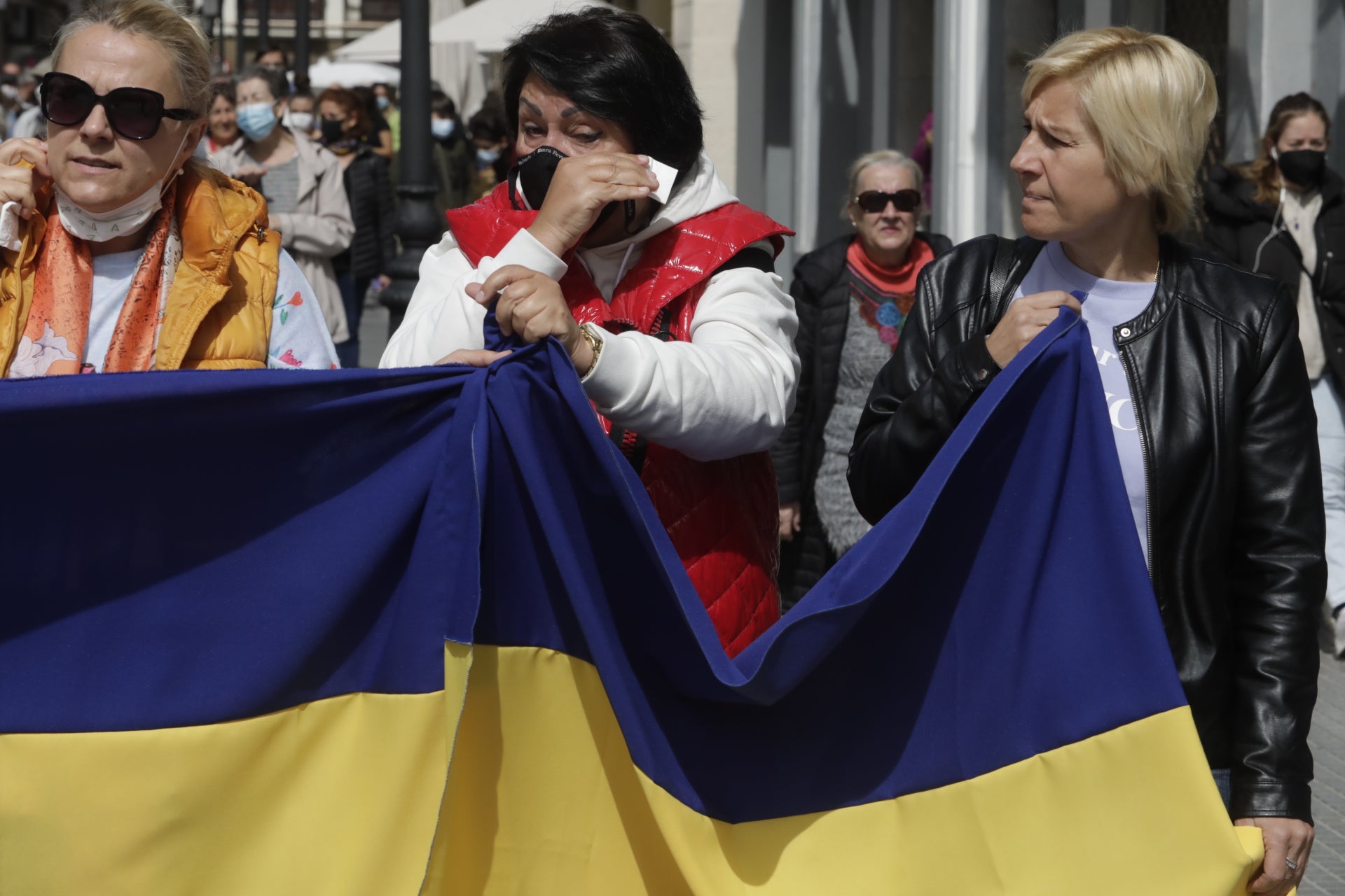 Fotos: Manifestación en Cádiz para apoyar a Ucrania