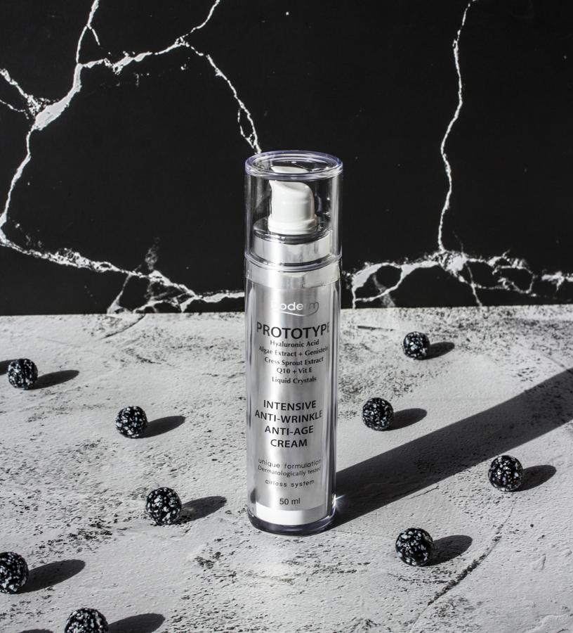 Olyan Farma - Regalos para acertar en el Día del Padre. Tratamiento unisex antiedad de Olyan Farma con la tecnología de cristales líquidos. Precio: 40,40€ el envase de 50ml.