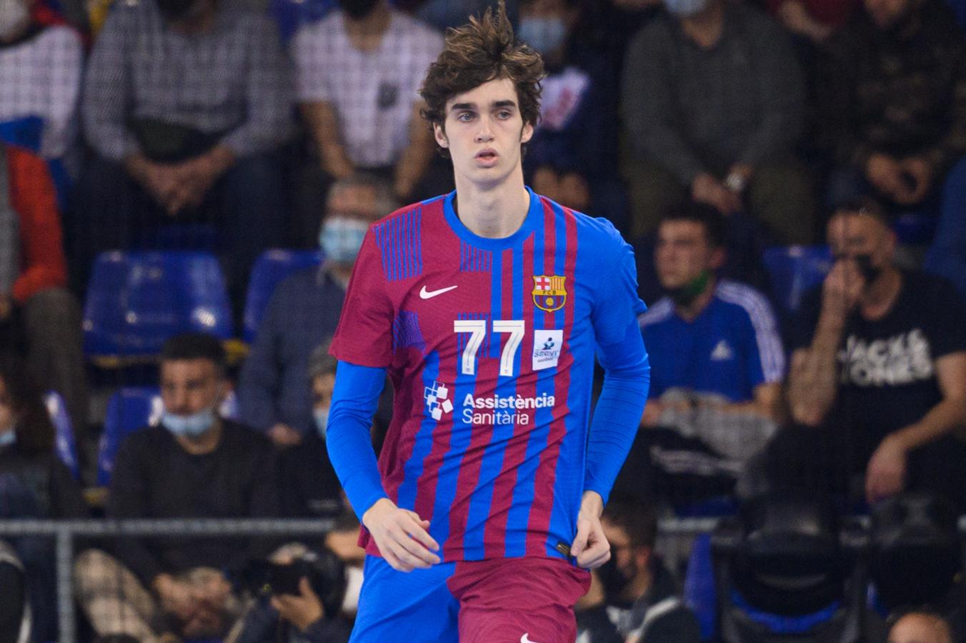 Pablo Urdangarin (21 años). El hijo de la Infanta Cristina e Iñaki Urdangarin se ha convertido en uno de los protagonistas indiscutibles de la prensa del corazón desde que saliese a la luz la relación de su padre con Ainhoa Armentia. El jugador del F.C. Barcelona B de balonmano se encuentra cursando Administración de Empresas en el EU Business School.