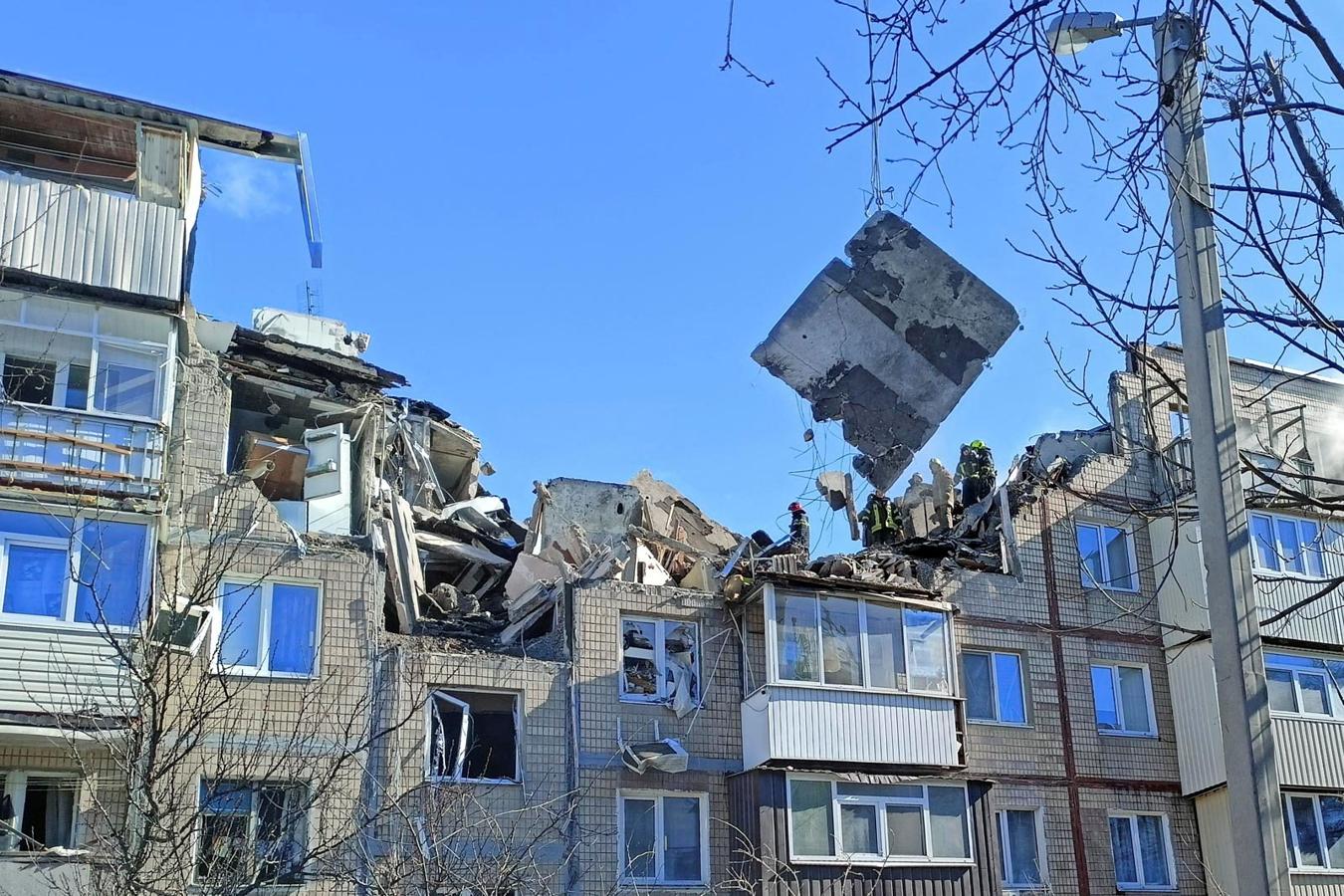 Restos de un edificio dañado en Járkov. 