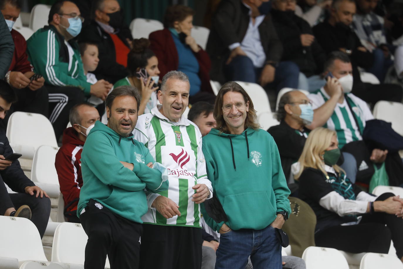 El ambiente en las gradas en el Córdoba CF - San Roque, en imágenes