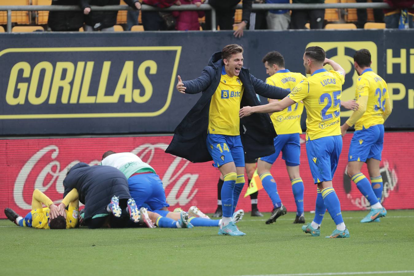 Fotos: Cádiz - Villarreal en el antiguo Carranza