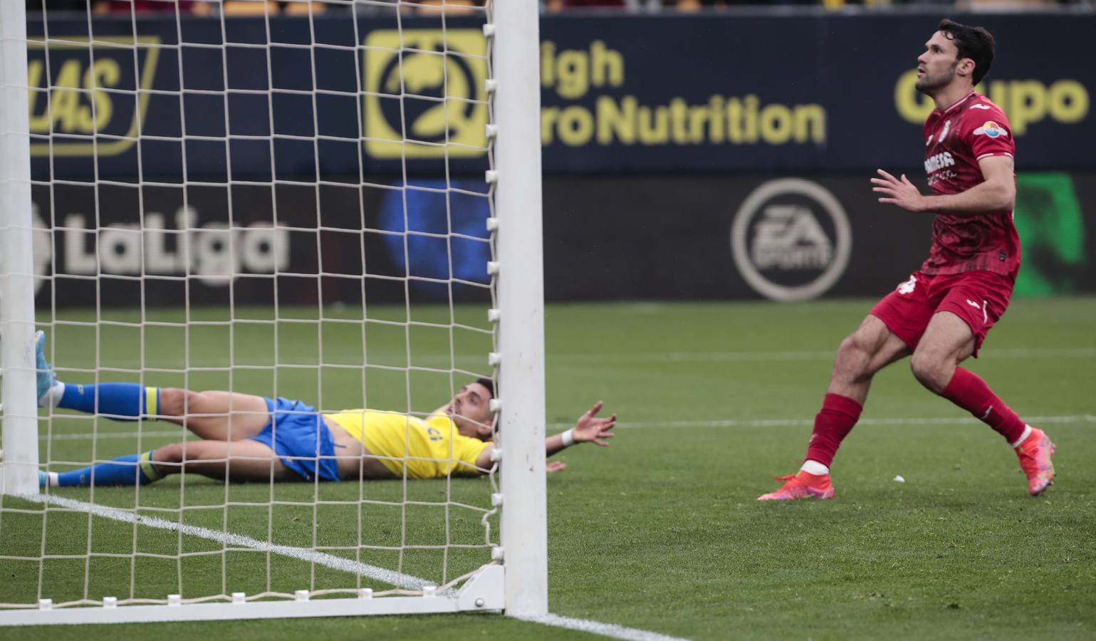 Fotos: Cádiz - Villarreal en el antiguo Carranza