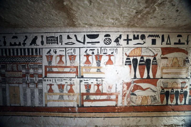 Decoración de la tumba de un hombre llamado Henu, en Saqqara