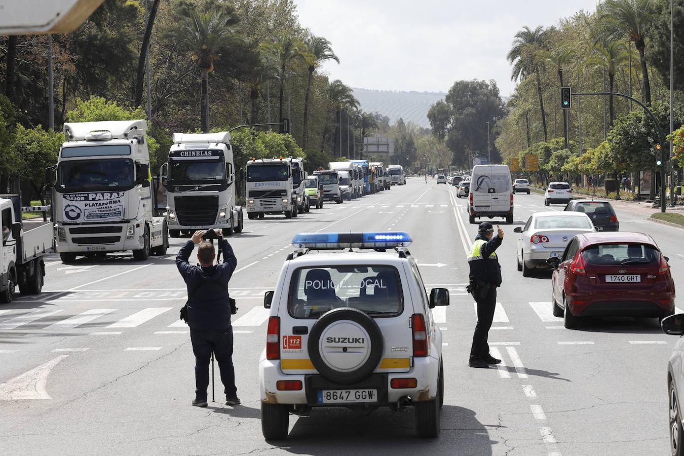 La protesta de los camioneros por el Centro de Córdoba, en imágenes