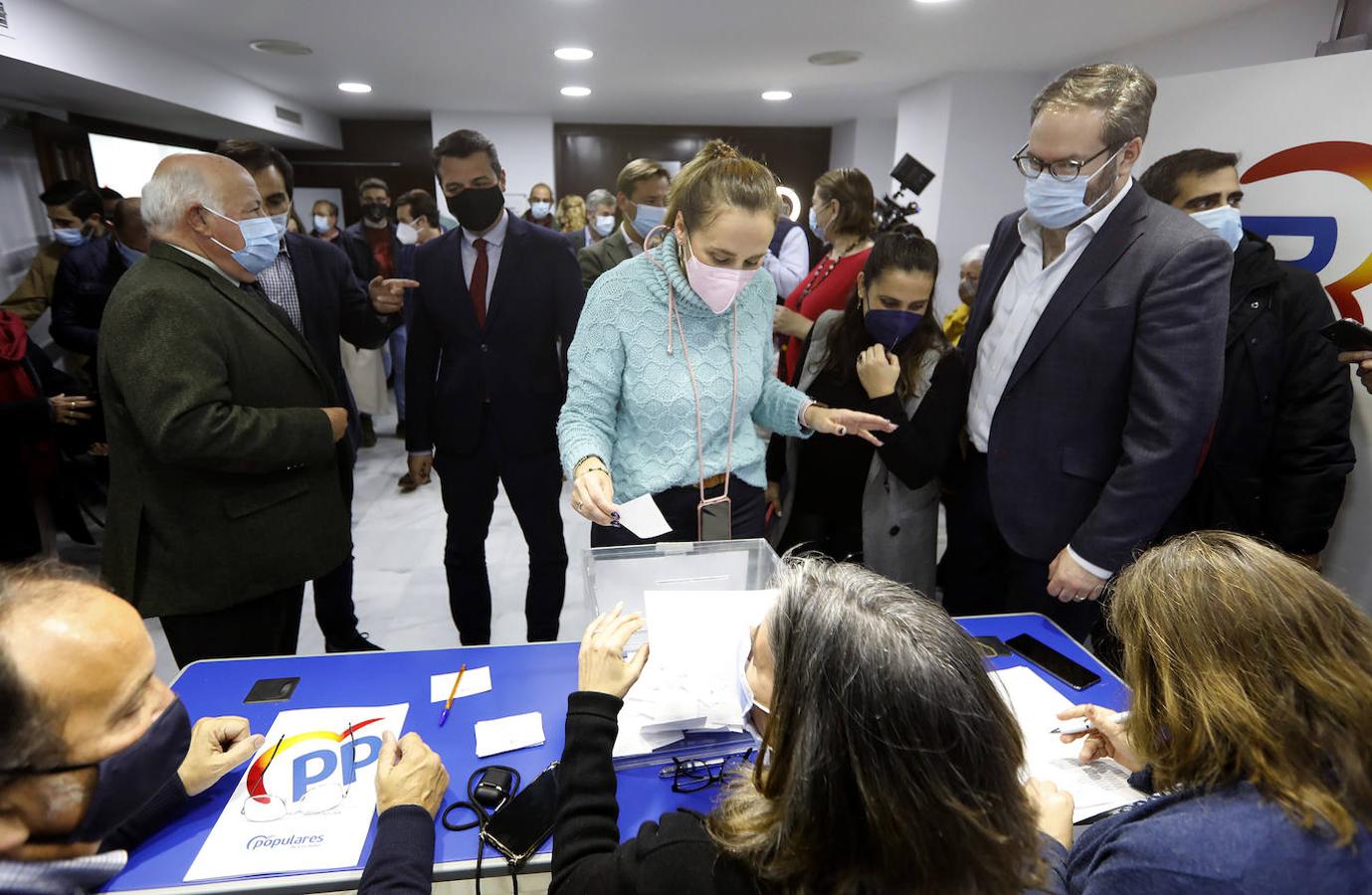 Las votaciones de las primarias del PP de Córdoba, en imágenes