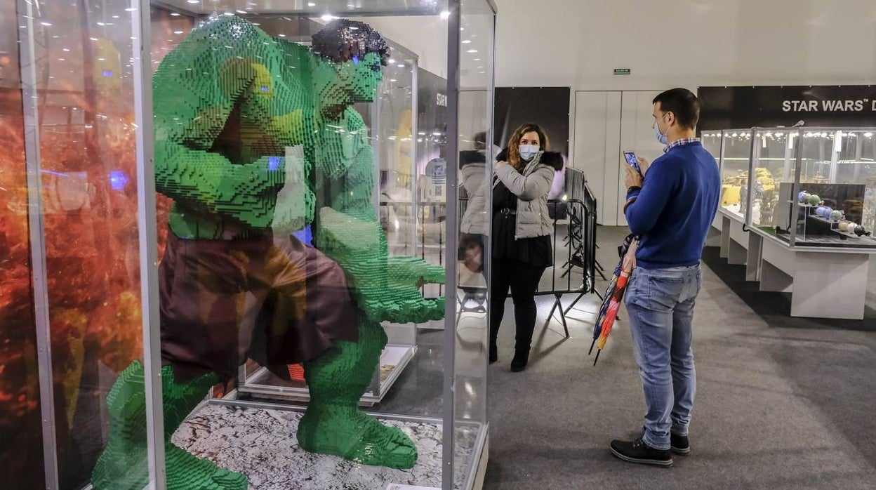 Las mejores imágenes de la exposición de modelos con piezas LEGO más grande de Europa que ya está en Sevilla