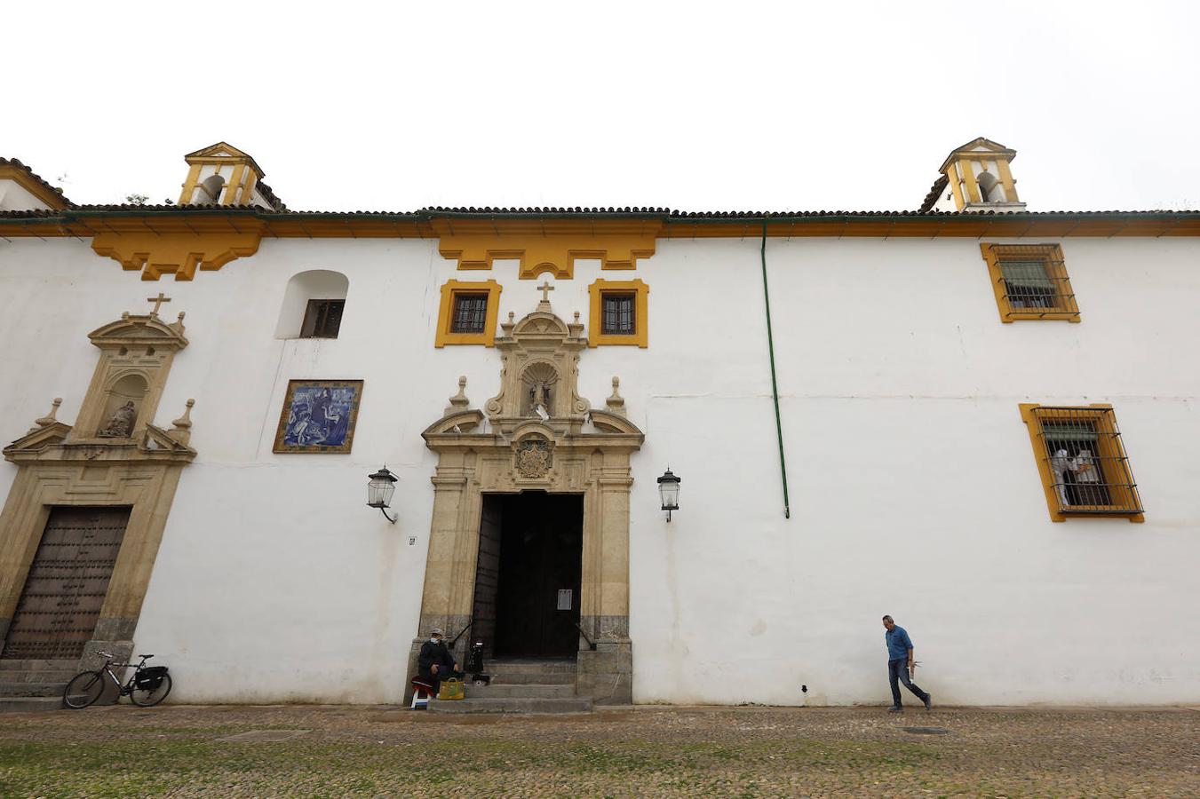 En imágenes, el aspecto de la plaza de Capuchinos de Córdoba sin cables