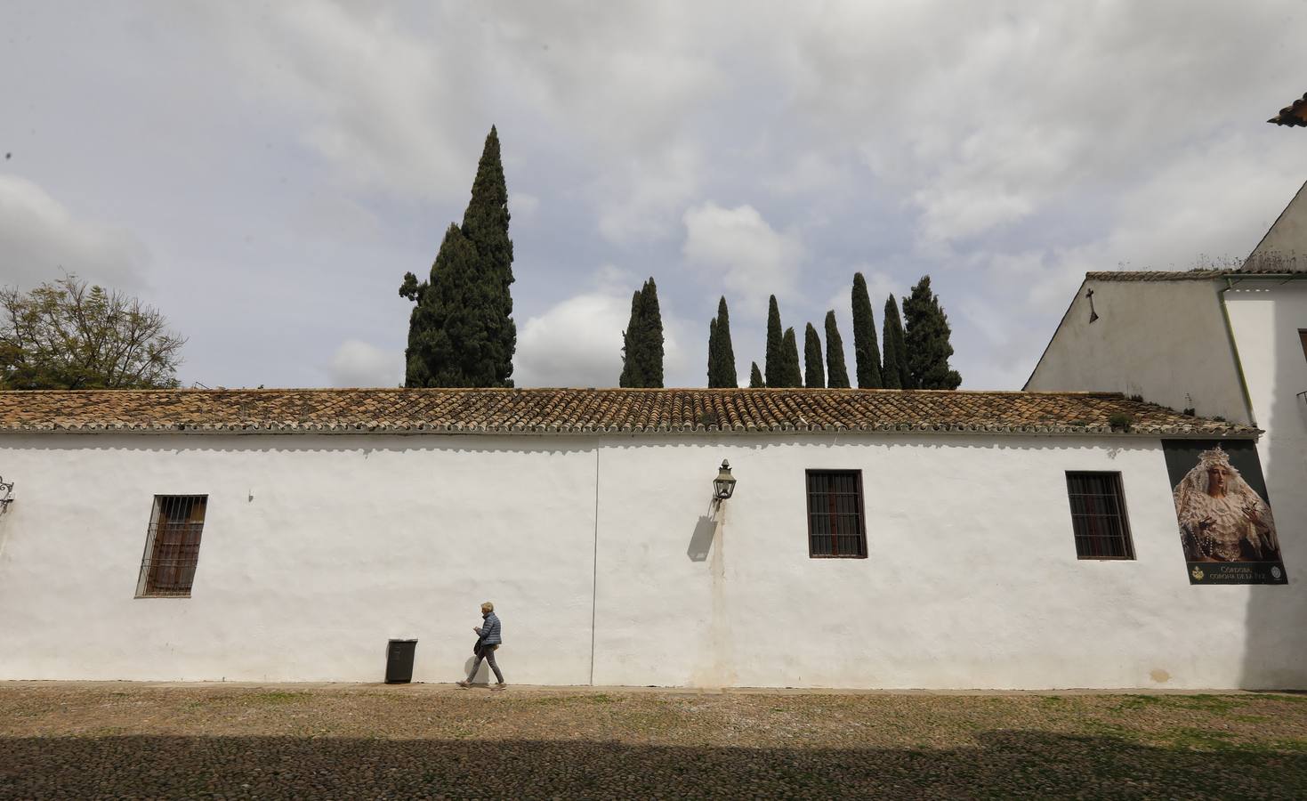 En imágenes, el aspecto de la plaza de Capuchinos de Córdoba sin cables