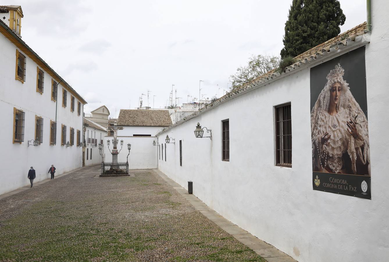 En imágenes, el aspecto de la plaza de Capuchinos de Córdoba sin cables