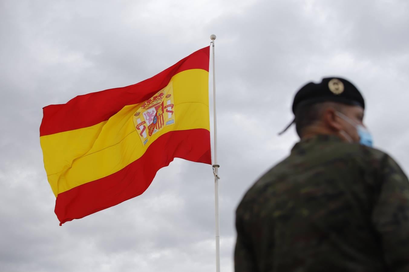 El izado de la bandera de España en Córdoba, en imágenes