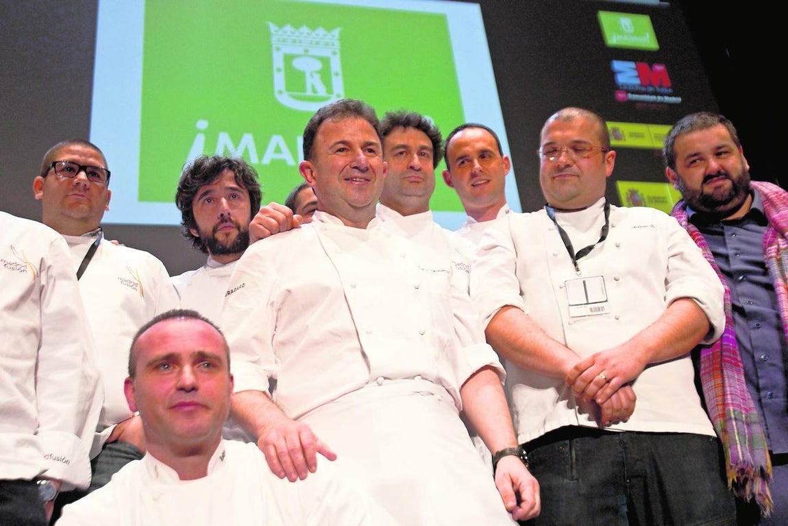 2012. Aniversario Biodinámico. Se manifiestan filosofías biodinámicas, ecológicas y orgánicas y se le da voz a Björn Frantzen, Daniel Patterson, Magnus Nilsson, Jöel Robuchon o Seiji Yamamoto. En la imagen. Martín Berasategui en el homenaje que le brindaron sus discípulos ese año.