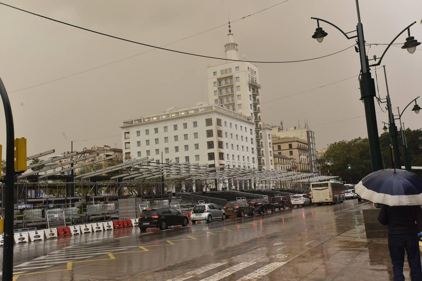 En imágenes, así ha quedado Málaga tras horas de lluvia de barro por la calima