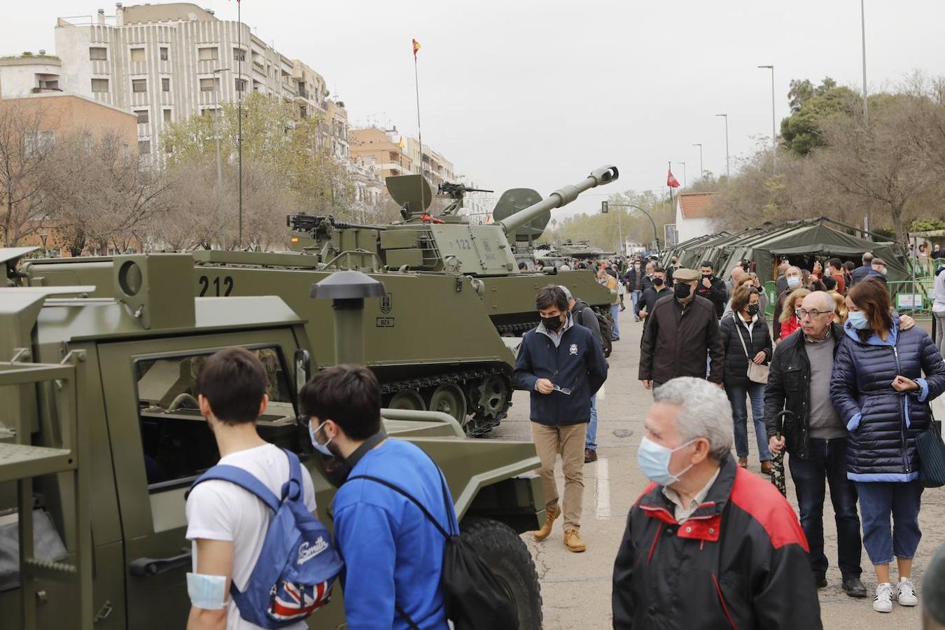 La espectacular exposición militar en Córdoba de las Unidades Acorazadas de la Bri X, en imágenes