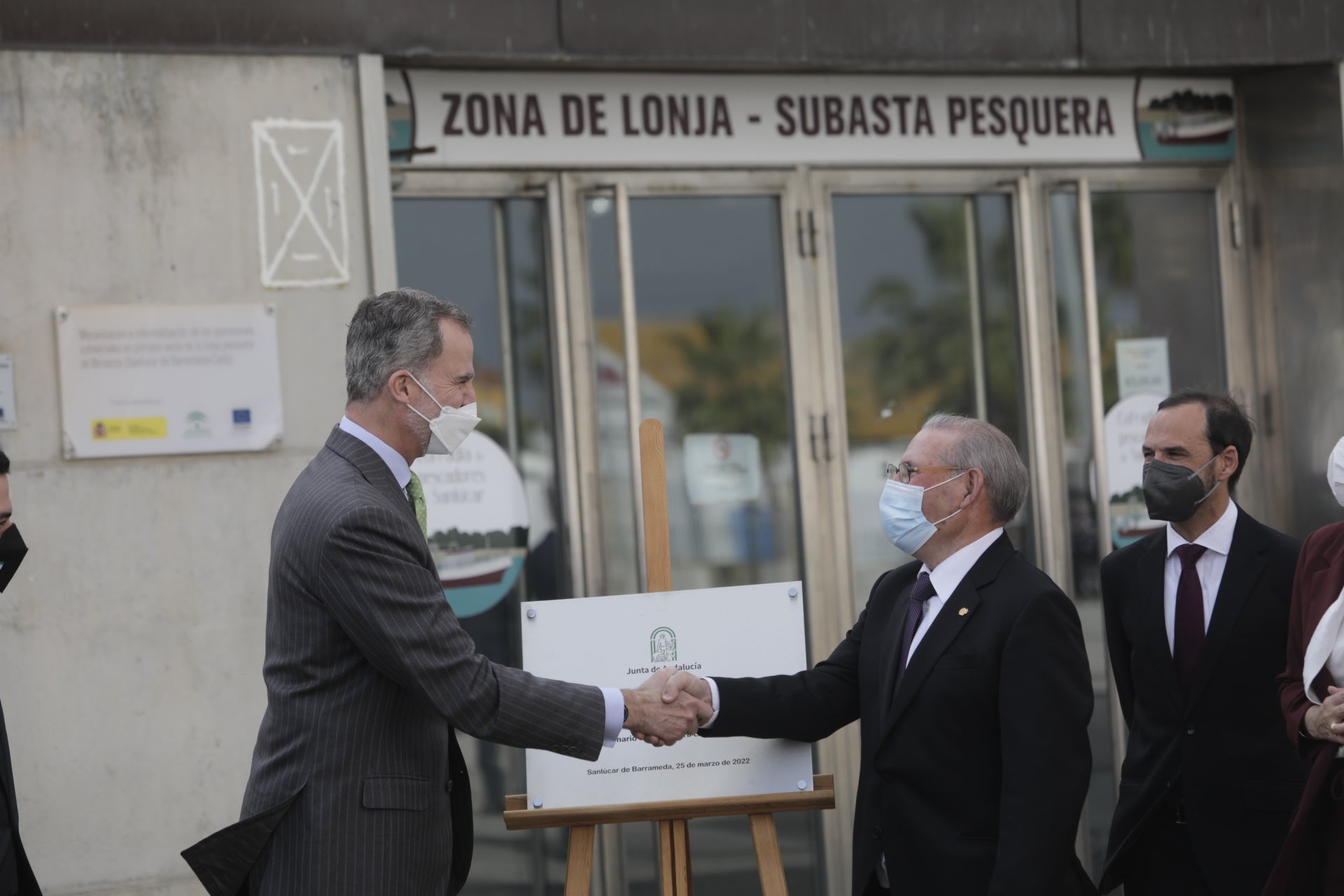 Fotos: Felipe VI en la Cofradía de Pescadores de Sanlúcar y la Nao Victoria