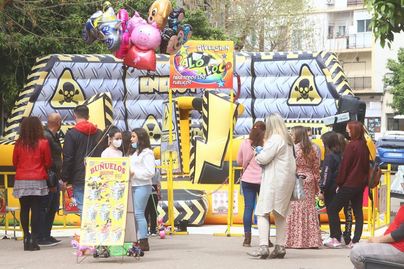 El gran ambiente de la &#039;Viñuela Shopping Hill&#039; de Córdoba, en imágenes