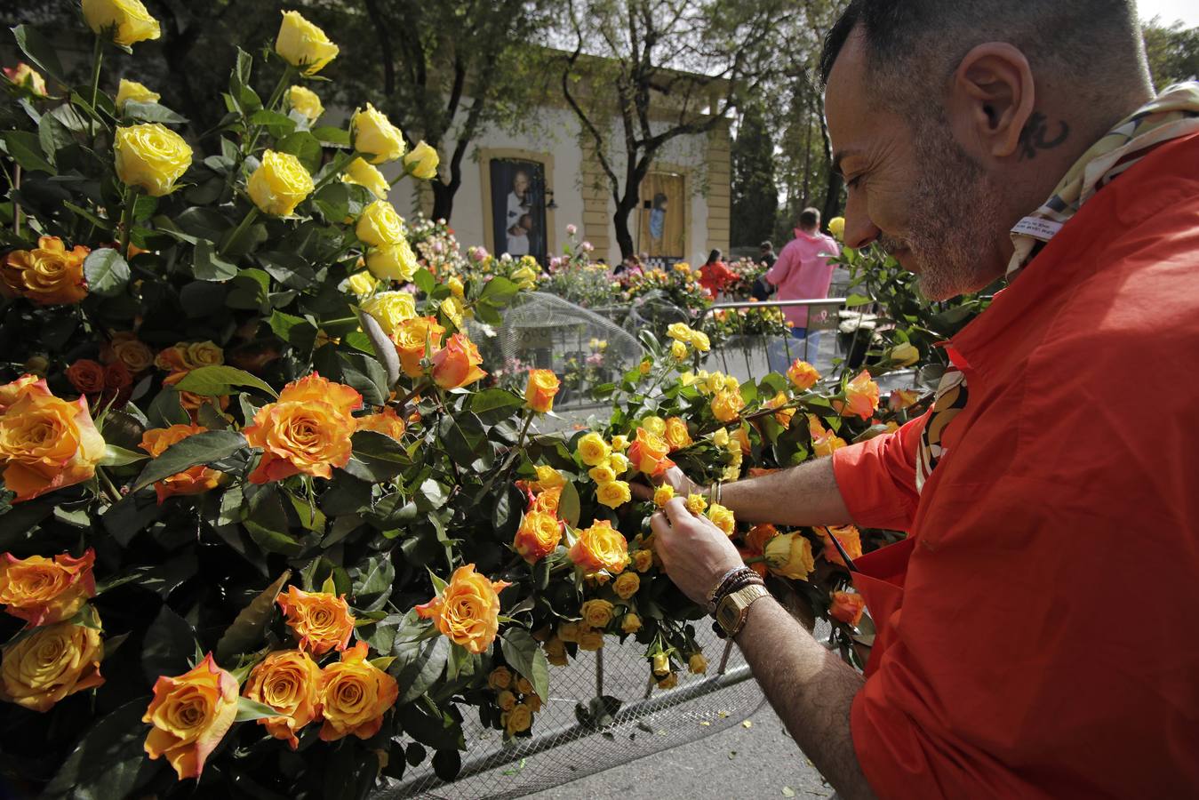 El Paseo Colón se ha convertido por un día en 'Calle Cultura'. JUAN FLORES