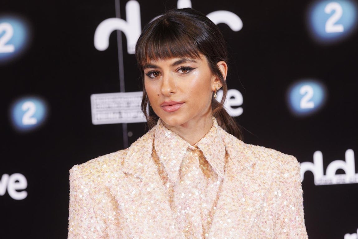 Begoña Vargas (22 años). Fue durante la gala de los Premios Platino celebrada en octubre de 2021 donde la actriz de la serie de Netflix Alta Mar habló por primera vez sobre su ruptura de Óscar Casas, el hermano pequeño de Mario Casas. Tras más de dos años juntos, la intérprete le deseó lo mejor a su ya expareja: «Han sido unos años muy bonitos, nos queremos mucho y ha acabado muy bien». Desde entonces no se le ha relacionado con nadie.