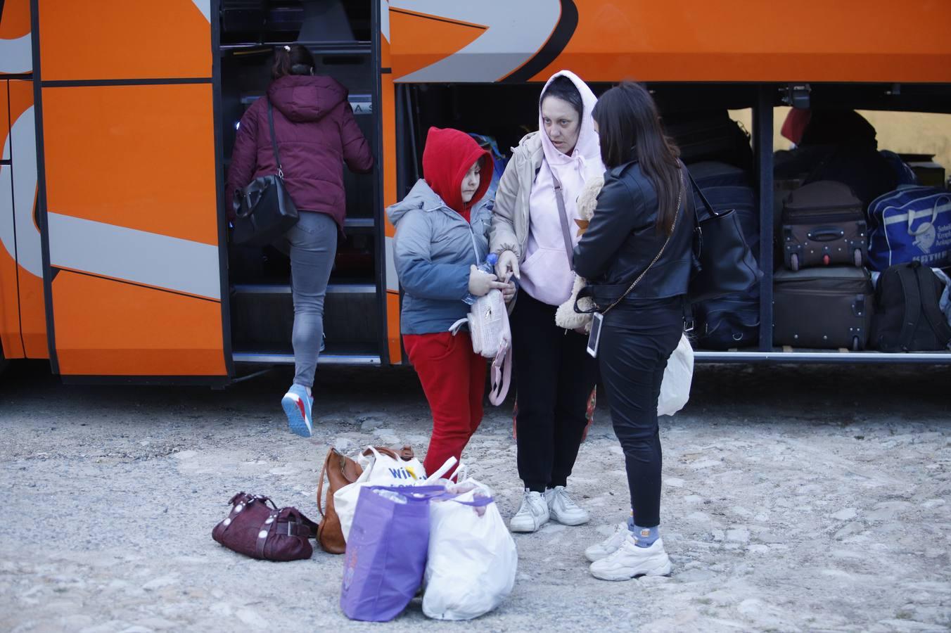 La llegada de refugiados de Ucrania a Córdoba, en imágenes