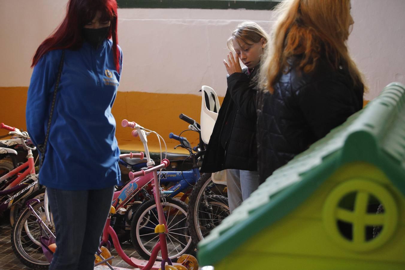 La llegada de refugiados de Ucrania a Córdoba, en imágenes