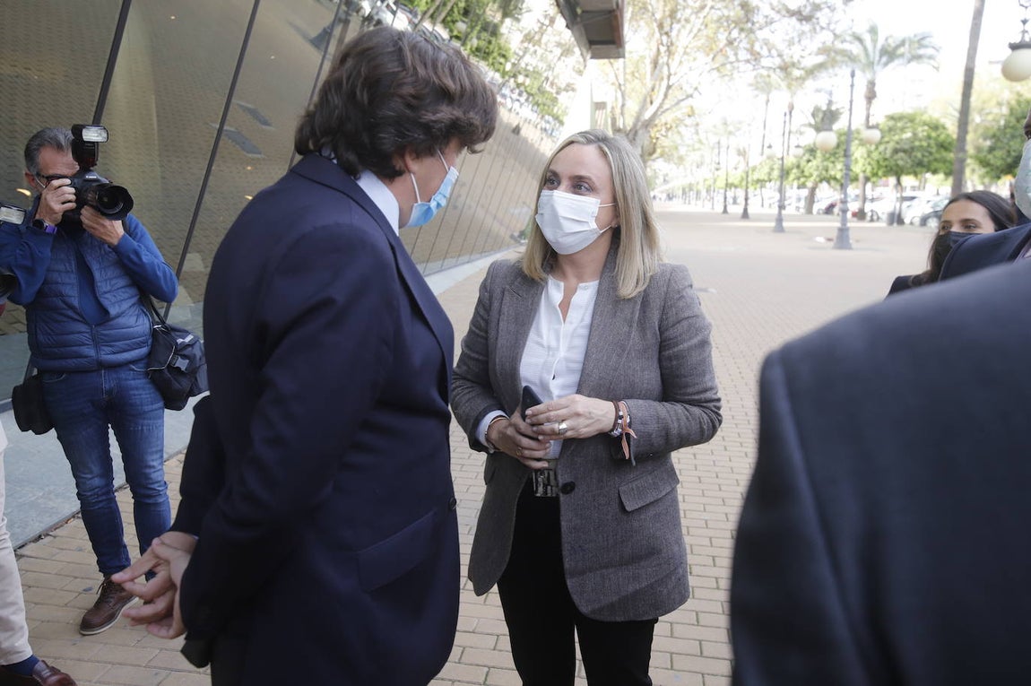 La conferencia de la consejera de Fomento en el foro de Asfaco, en imágenes