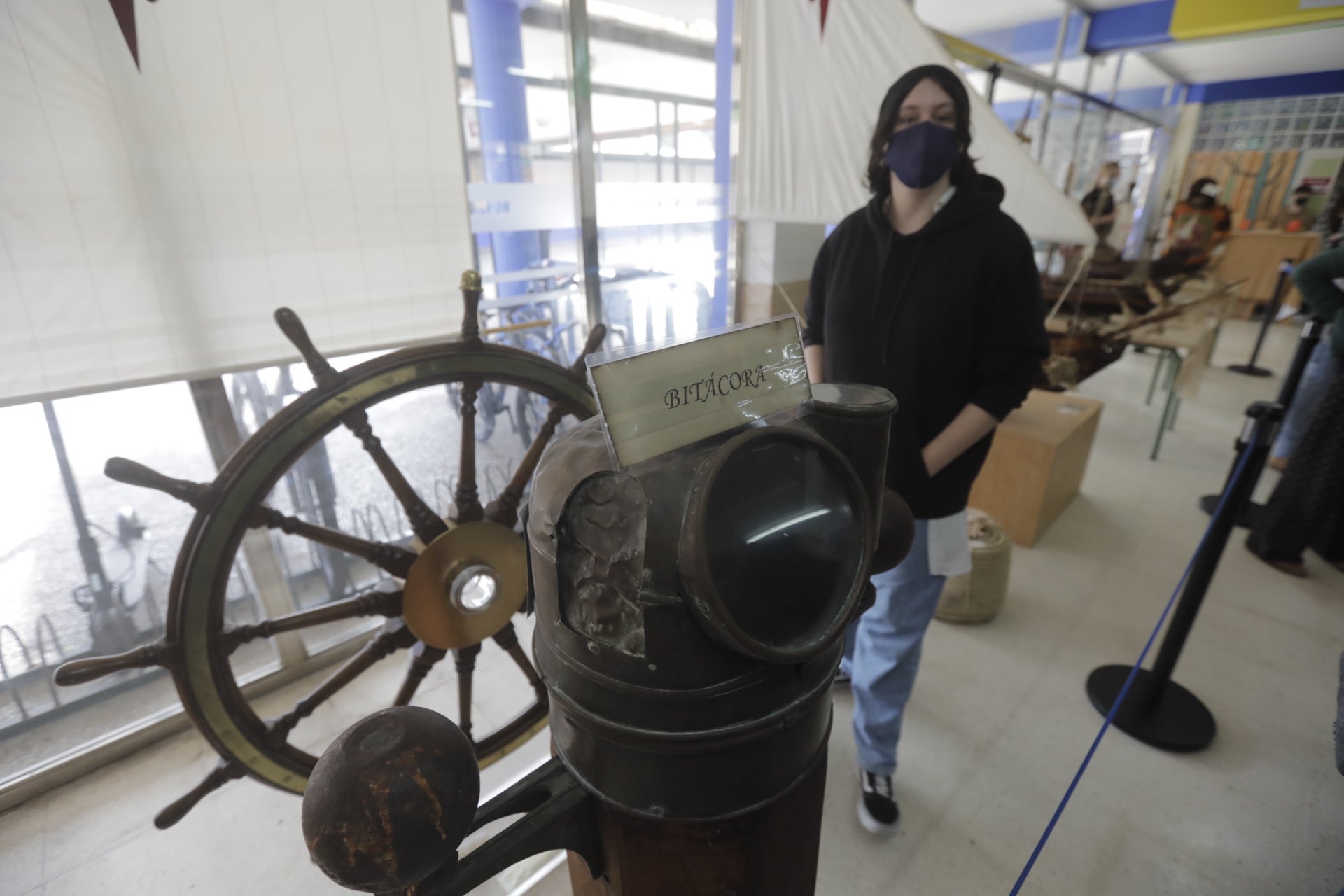 Elcano y Magallanes desembarcan en el IES Fernando Aguilar de Cádiz