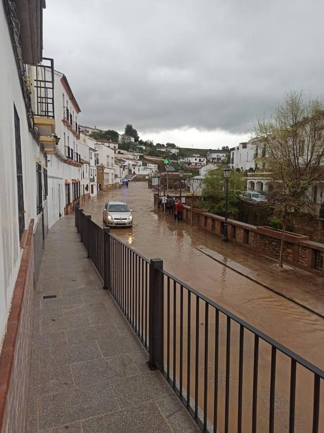 Fotos: Setenil de las Bodegas, inundada tras una tromba de agua