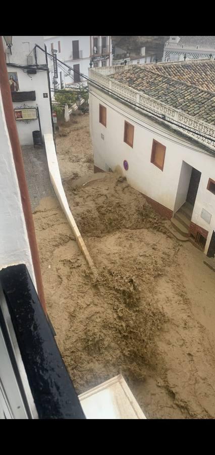 Fotos: Setenil de las Bodegas, inundada tras una tromba de agua