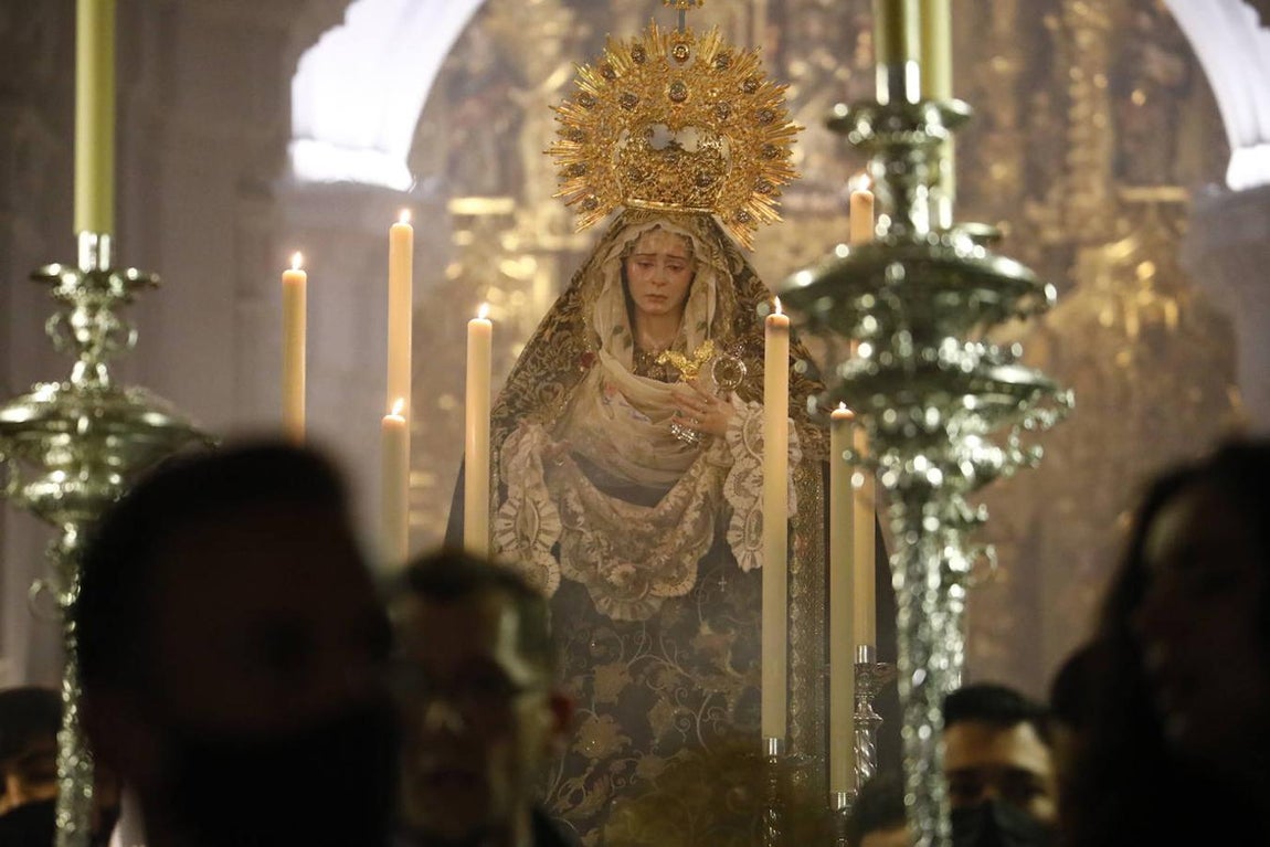 La vuelta a casa del Perdón y la Virgen del Rocío, en imágenes