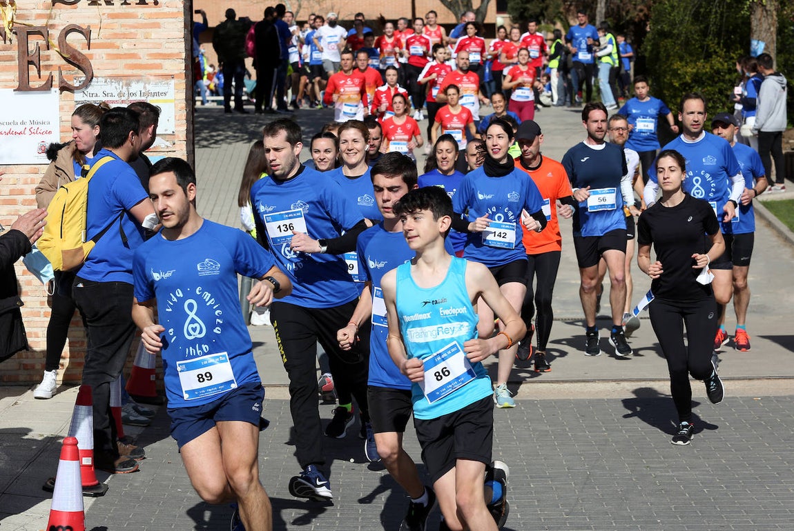 Además de la marcha, se celebraron carreras infantiles, y carrera absoluta (5 km), junto con la actuaciones musicales y mercadillos solidarios y actividades lúdico-infantiles. La jornada terminó con una fiesta en el colegio. 