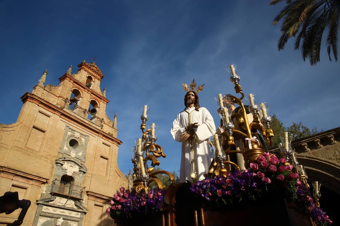 La procesión de Jesús de la Bondad en Córdoba, en imágenes